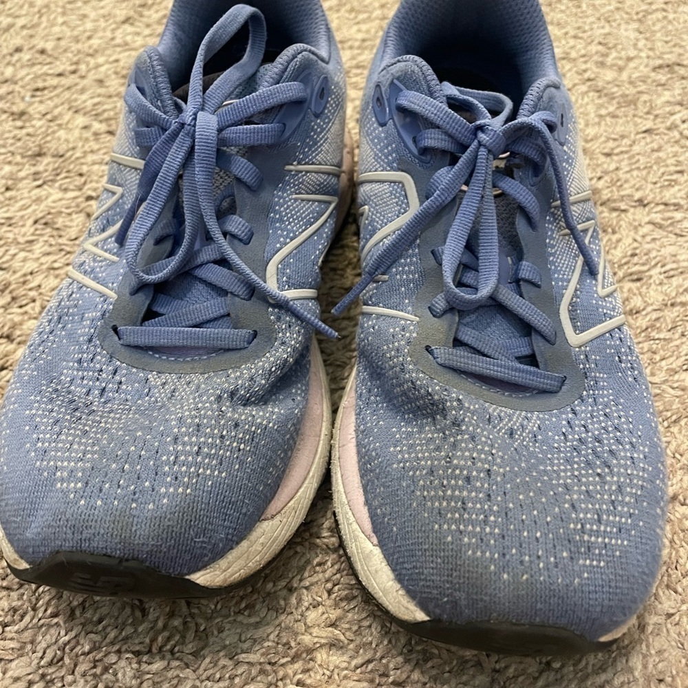 New Balance Shoes - Picture 8 of 9
